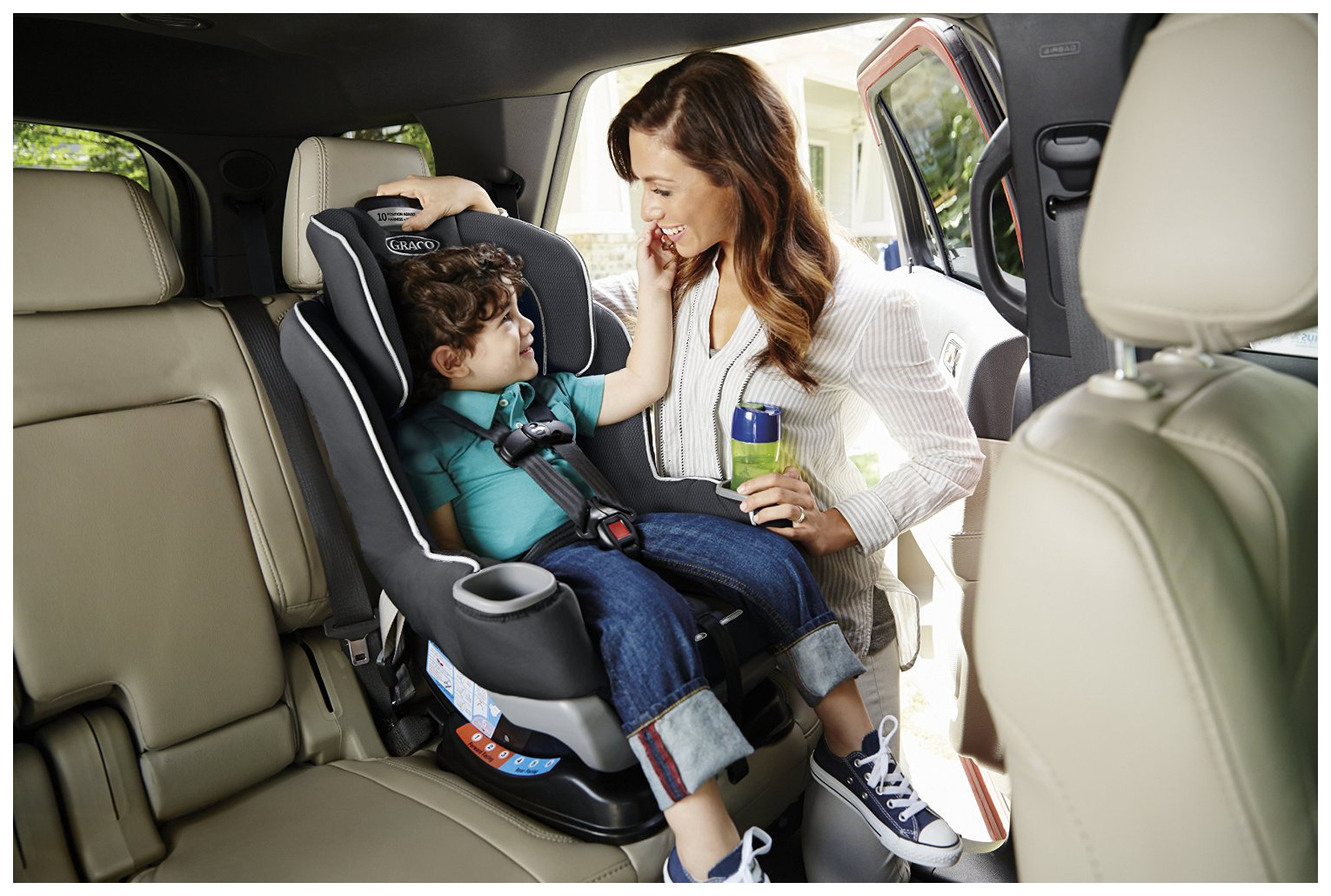 Ребенок 8 лет на переднем сиденье. Graco extend. Детские сиденья в автомобиль. Автокресло для детей. Бустеры для перевозки детей.